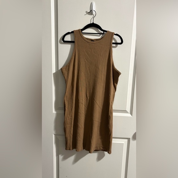 Sleeveless Tan Dress - Picture 2 of 3